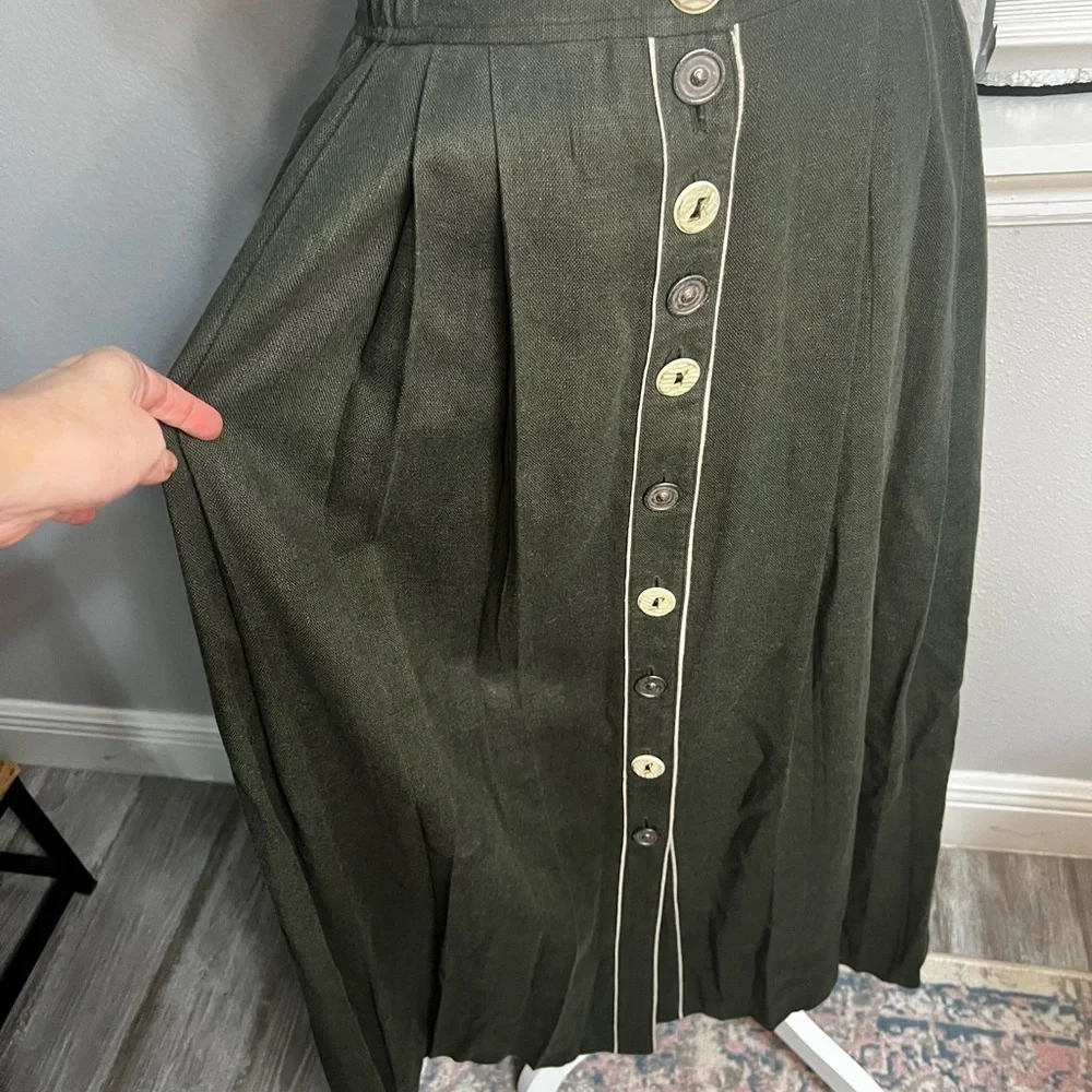 Alphorn Maxi Skirt Handmade Bead
Vintage Green Pleated Pockets elastic
Waist - Picture 2 of 15